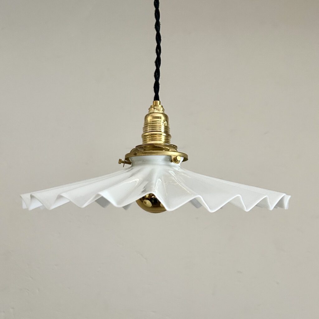 trio_suspensions_opaline_crenelée_bohème_maison_liedekerke_lk_7
